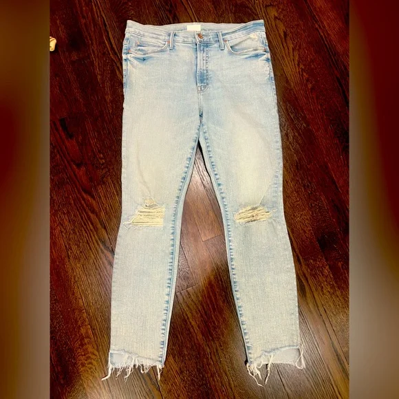 MOTHER Light Blue Distressed Ankle Jeans - Picture 1 of 3